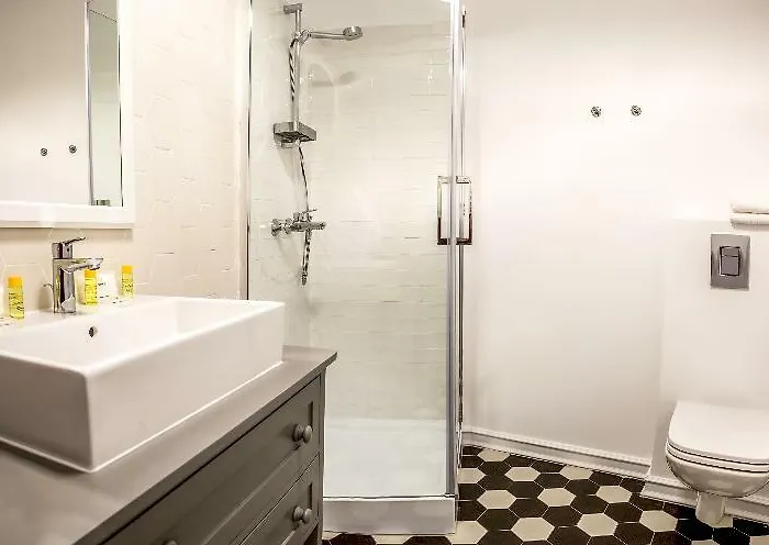 Landmark Smart Srl Отель Бухарест